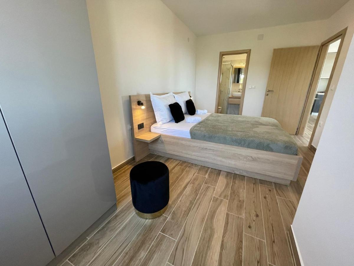 Apartmani Starigrad Paklenica - Danijel Eksteriør billede