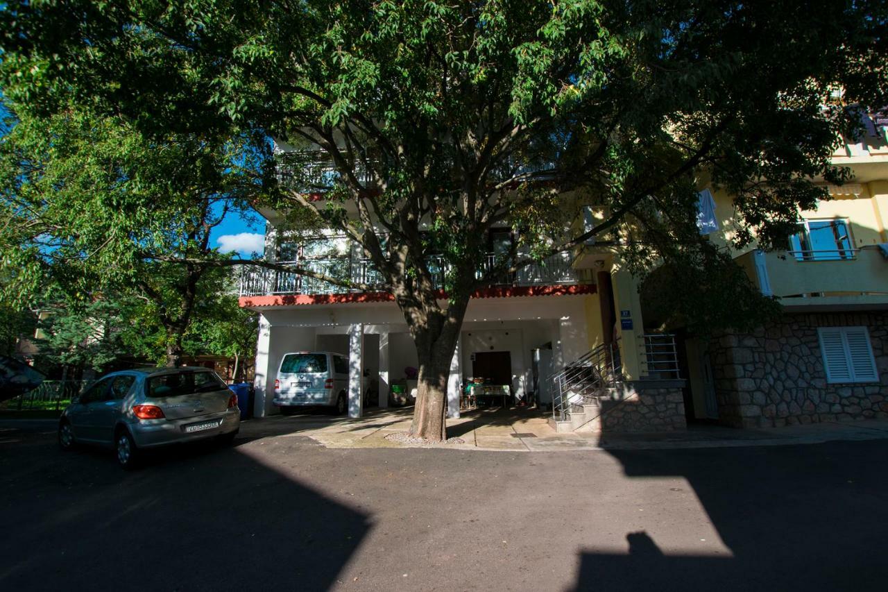 Apartmani Starigrad Paklenica - Danijel Eksteriør billede